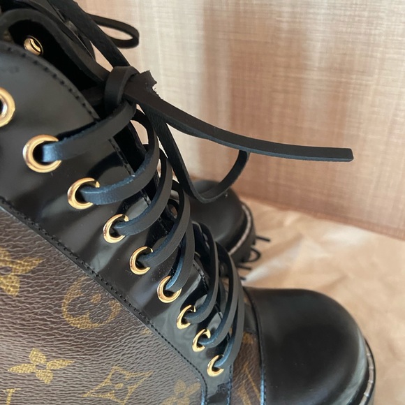 Luis Vuitton - Picture 10 of 10